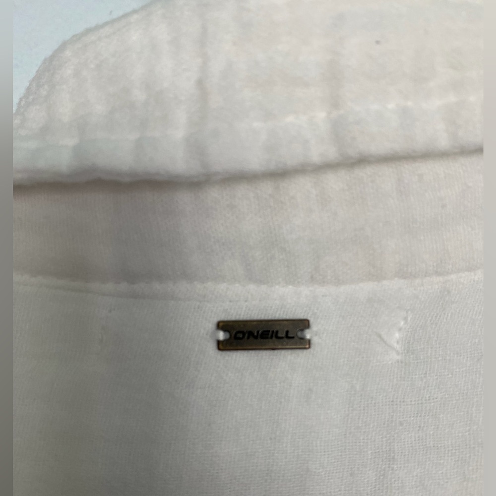O'Neill Women's White Casual Button Down Shirt - Picture 5 of 5
